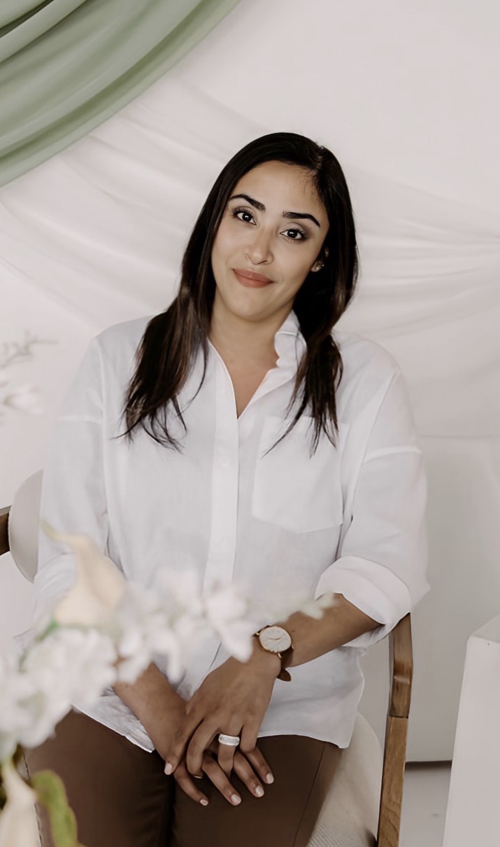 Photo portrait of Neuromyelitis Optica community advocate Aldelly Vasquez.
